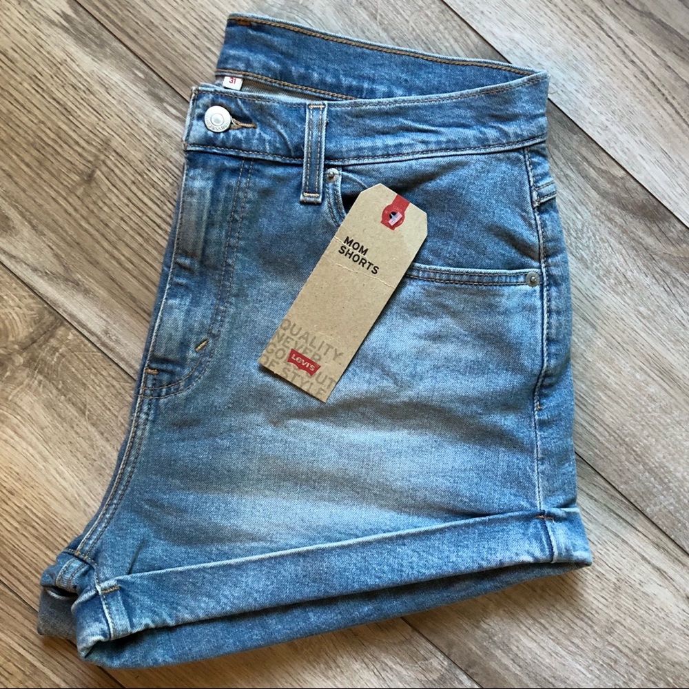 NWT Levi's Mom Shorts